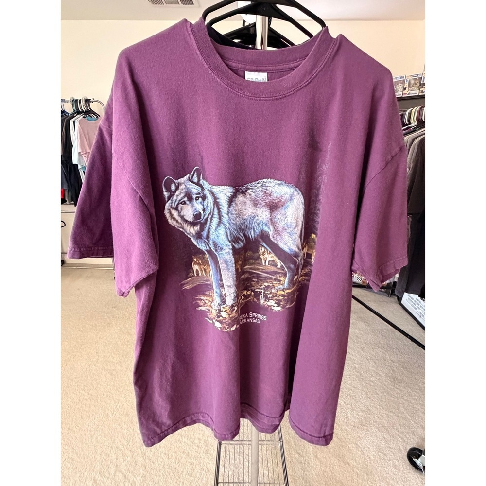 #41 -Vintage Eureka Springs Arkansas Wolf T